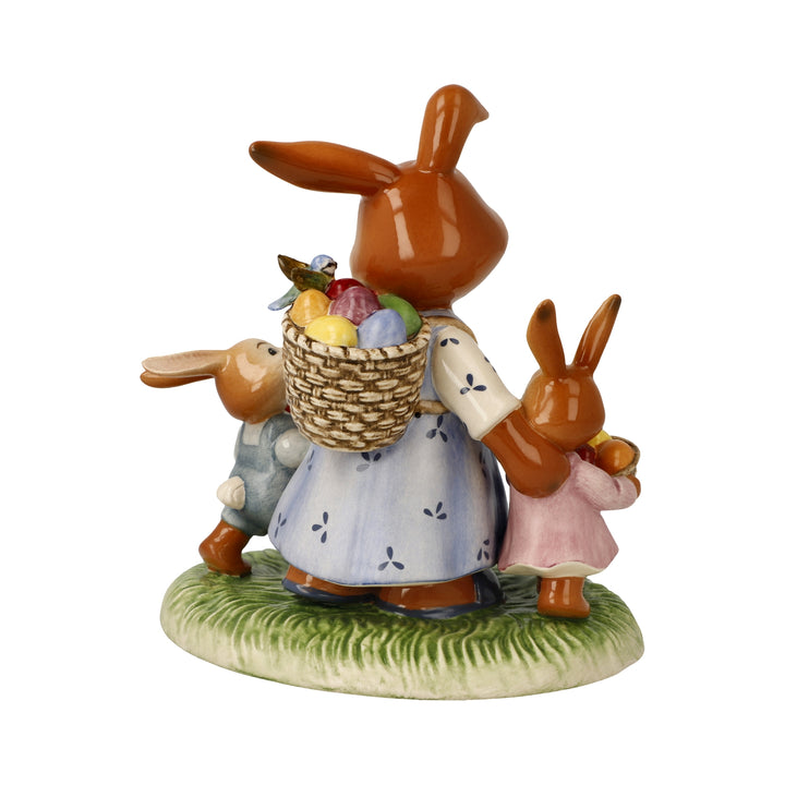 Goebel On Easter Sunday 14.5 cm - Limited edition Easter figurine made of stoneware