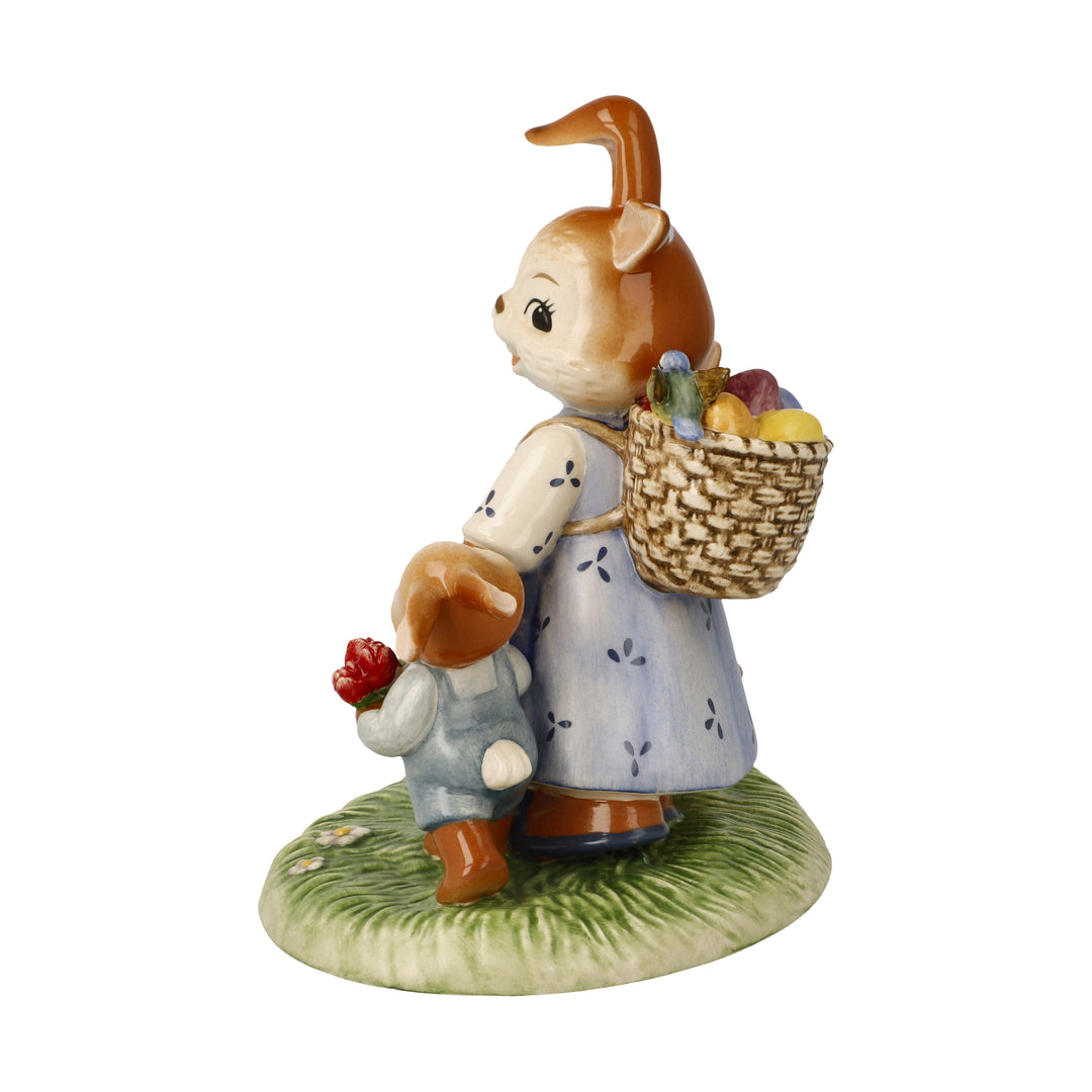 Goebel On Easter Sunday 14.5 cm - Limited edition Easter figurine made of stoneware