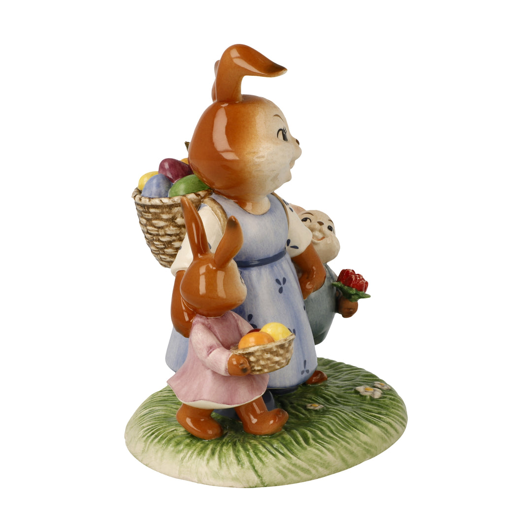 Goebel On Easter Sunday 14.5 cm - Limited edition Easter figurine made of stoneware