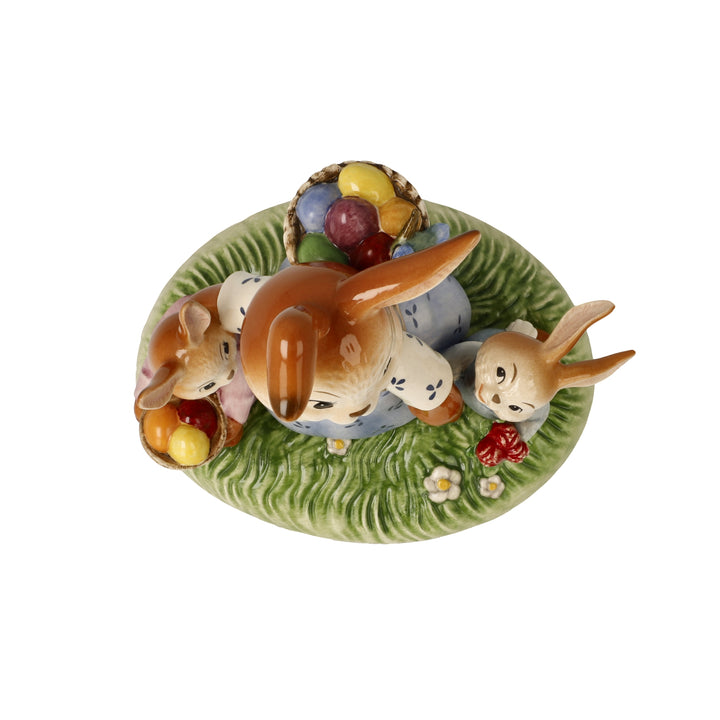 Goebel On Easter Sunday 14.5 cm - Limited edition Easter figurine made of stoneware