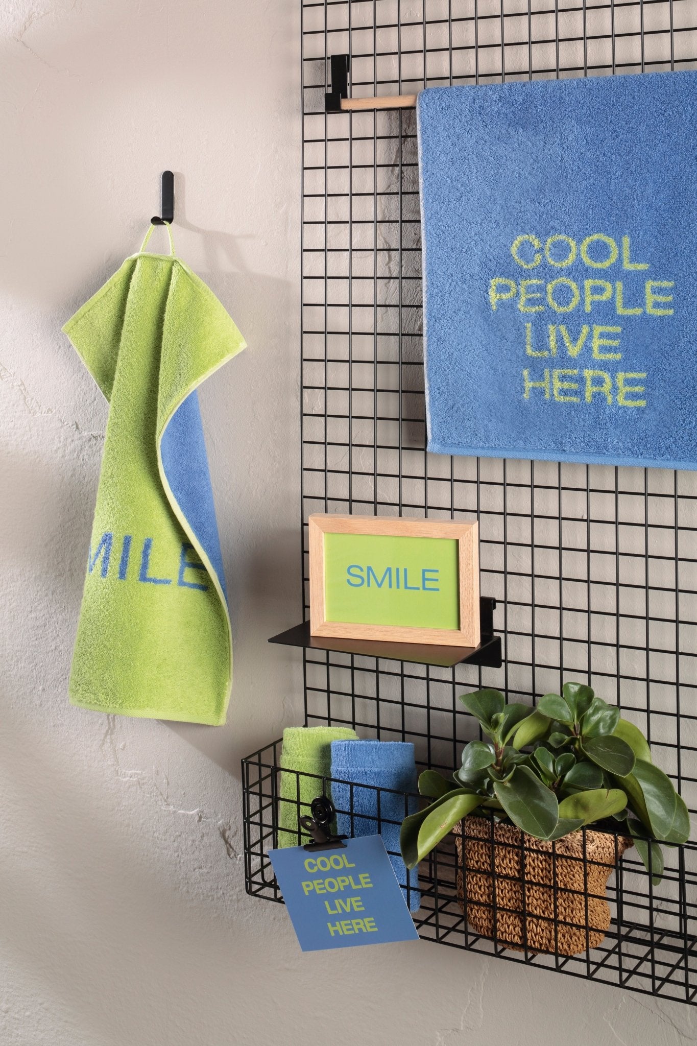 CAW-100-01-s30/50 - Cawö - Postcard Towels, cool people live here, 30/50cm