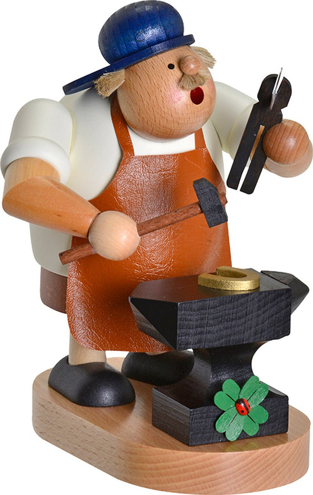 KWO-A21465 - KWO - Røget mand lykkesmed, trækunst, 18 cm