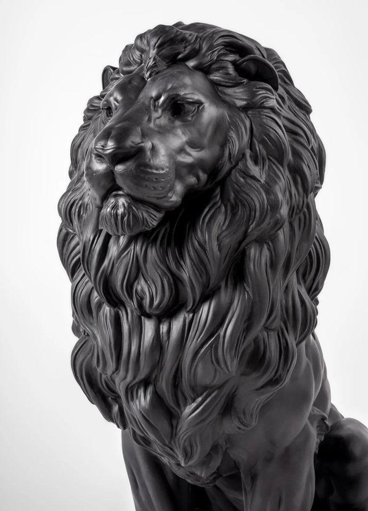 010 - 09778 - LLADRO® Majestätische Löwen Skulptur Mattschwarz, 43x25x43cm 01009778 - 2025
