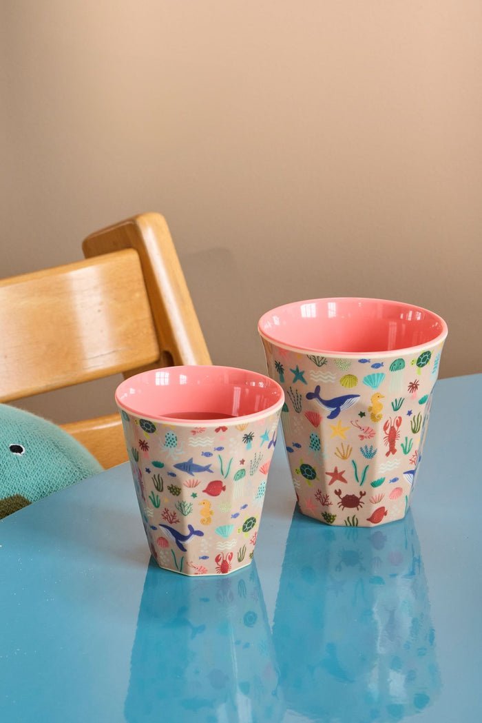 RI-MELCU-OCEI - Rice - Mittelgroße Kinderbecher - Koralle - Ocean Print, 250ml