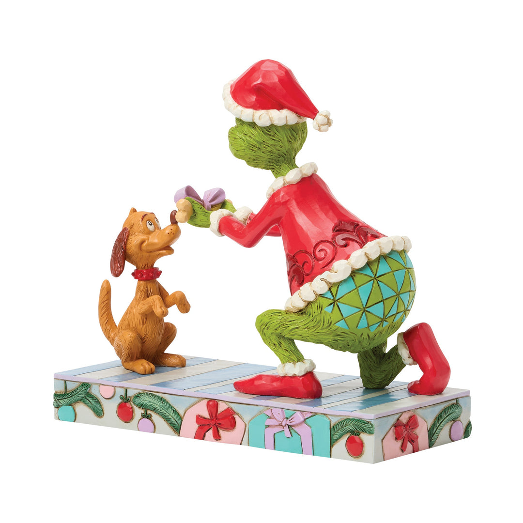 6018964 - The Grinch, Max einen Knochen geben - 15cm, Jim Shore 2026