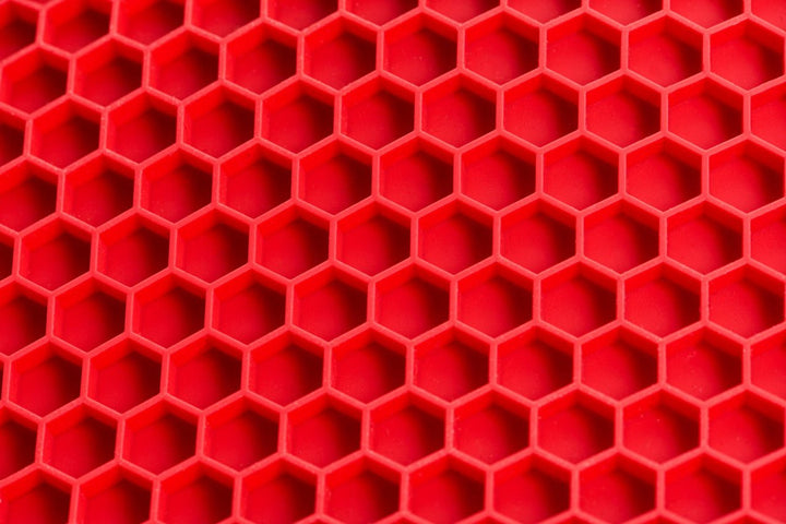 WOL-MA24 - WOLL, Silikon-Untersetzer mit wabenstruktur rund, D24cm, rot