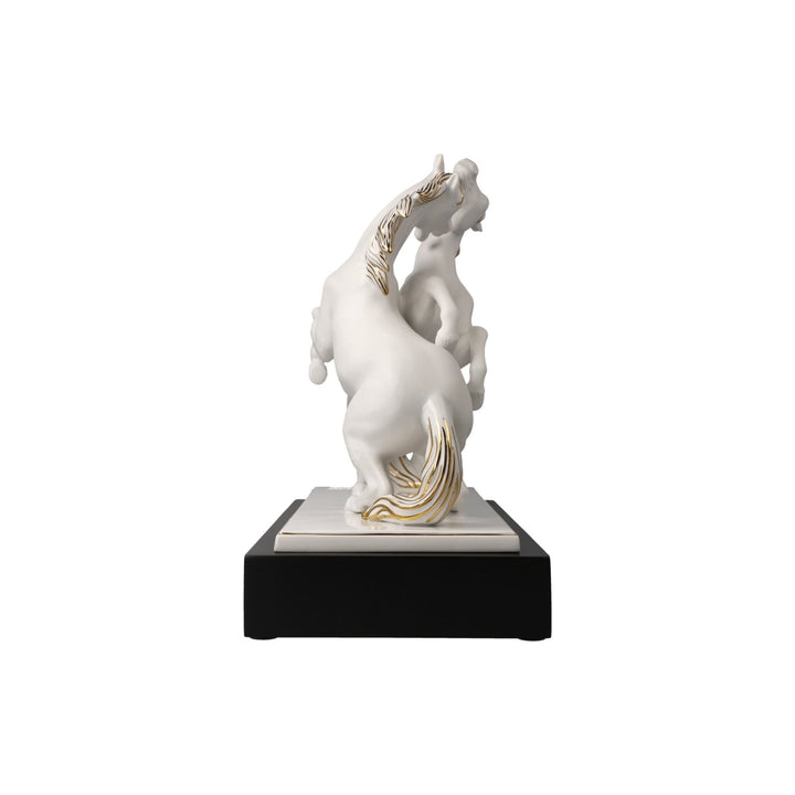 30800051 - Goebel Studio 8 LArt dObjets &