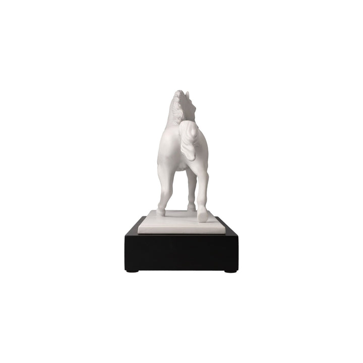 30800011 - Goebel Studio 8 LArt dObjets &
