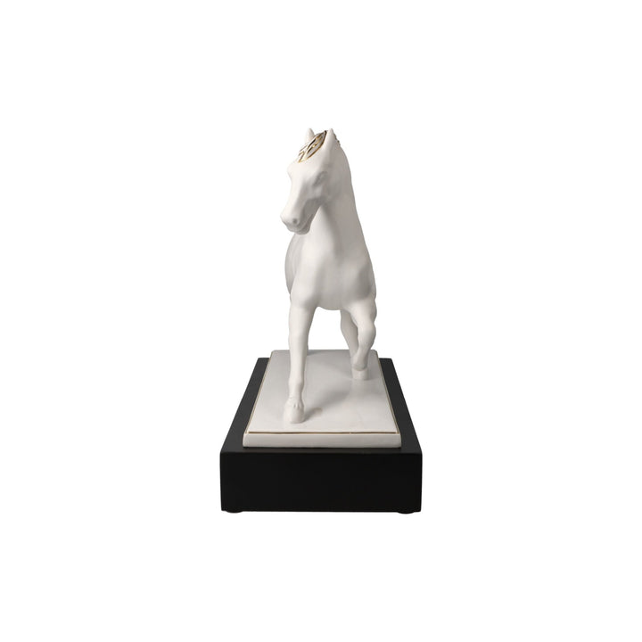 30800041 - Goebel Studio 8 LArt dObjets &