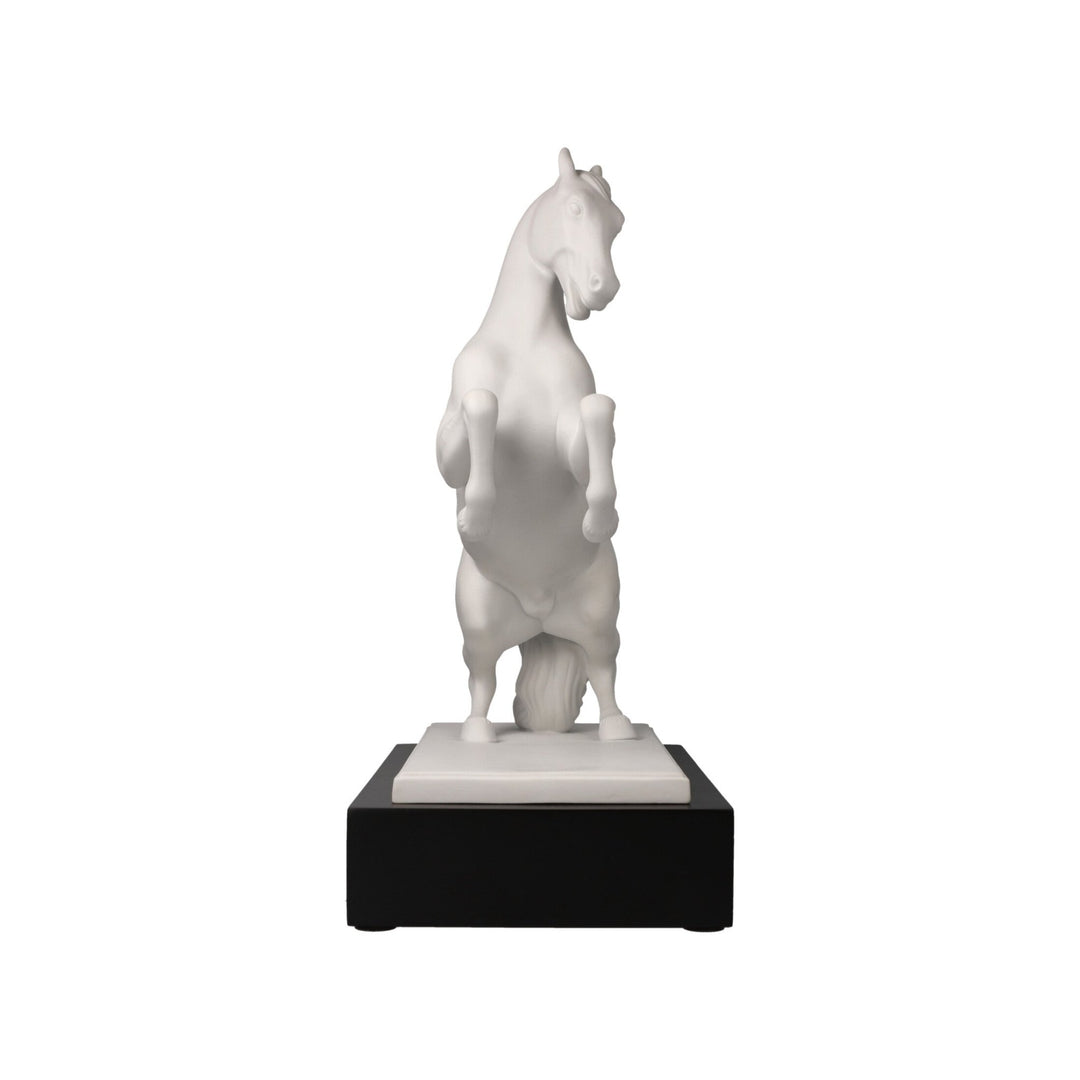 30800031 - Goebel Studio 8 LArt dObjets &