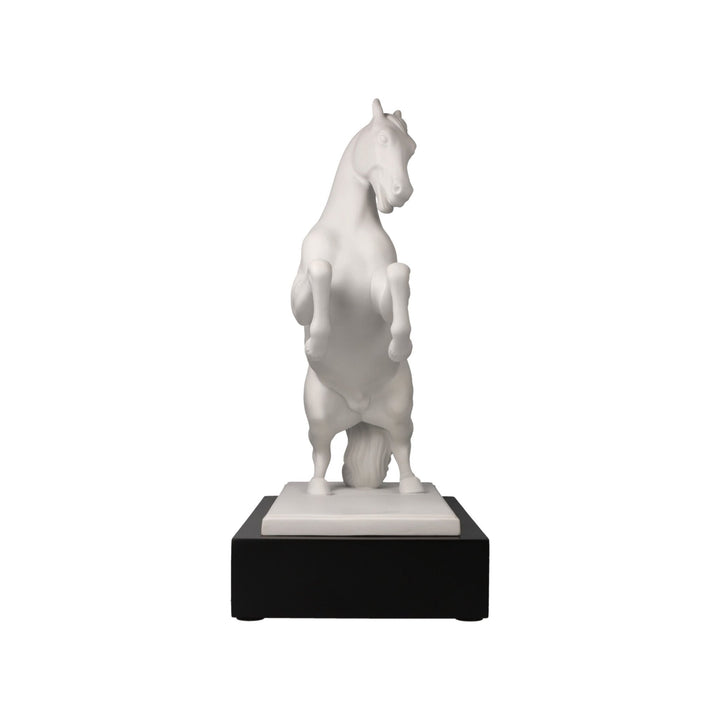 30800031 - Goebel Studio 8 LArt dObjets &