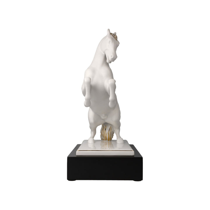 30800061 - Goebel Studio 8 LArt dObjets &