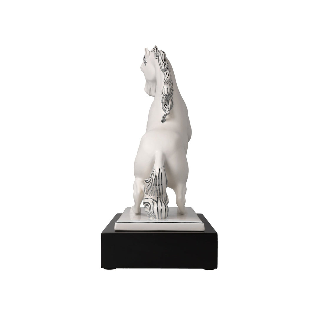 30800091 - Goebel Studio 8 LArt dObjets &