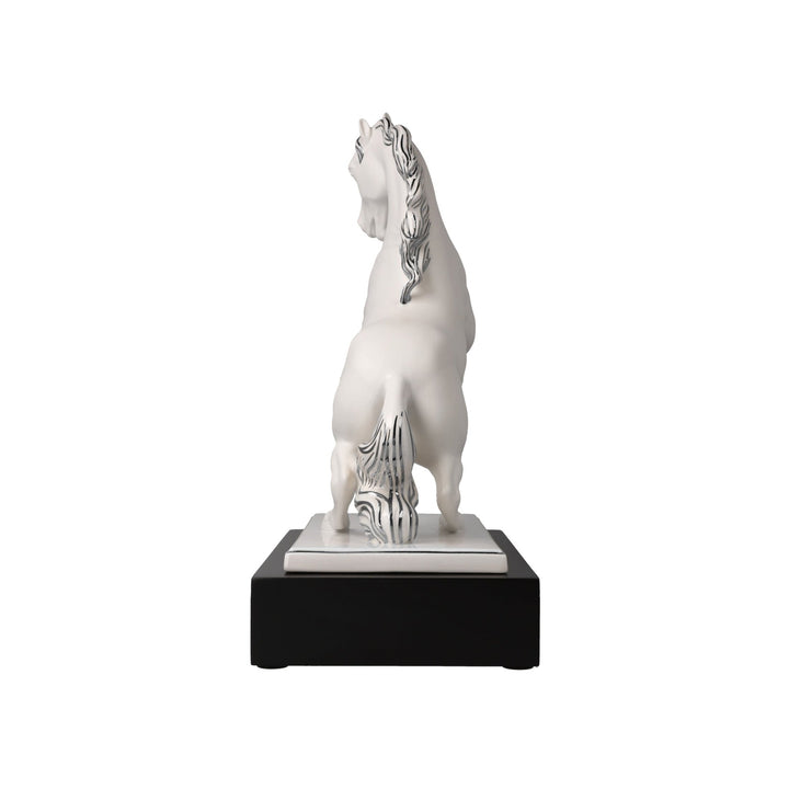 30800091 - Goebel Studio 8 LArt dObjets &
