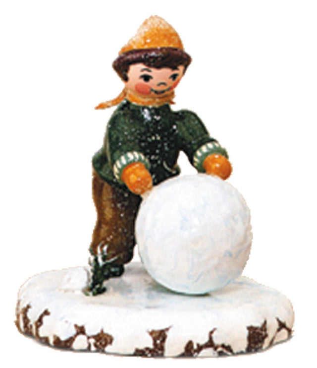 HUB - 110h1006 - Hubrig Volkskunst 'Winterkinder - Junge mit Schneekugel 7cm'