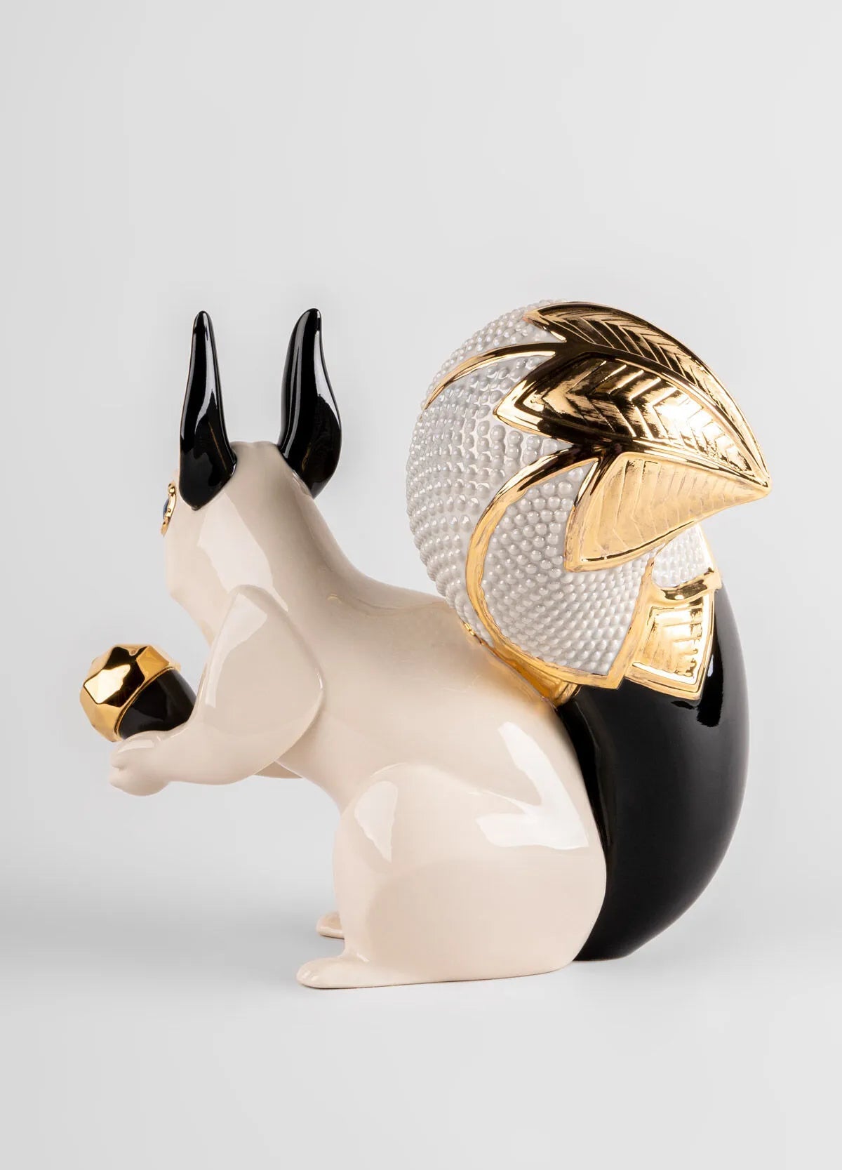 010 - 09726 - LLADRO® Figur 'Squirrel jewel Sculpture - Eichhörnchen 22 cm' 01009726 2023