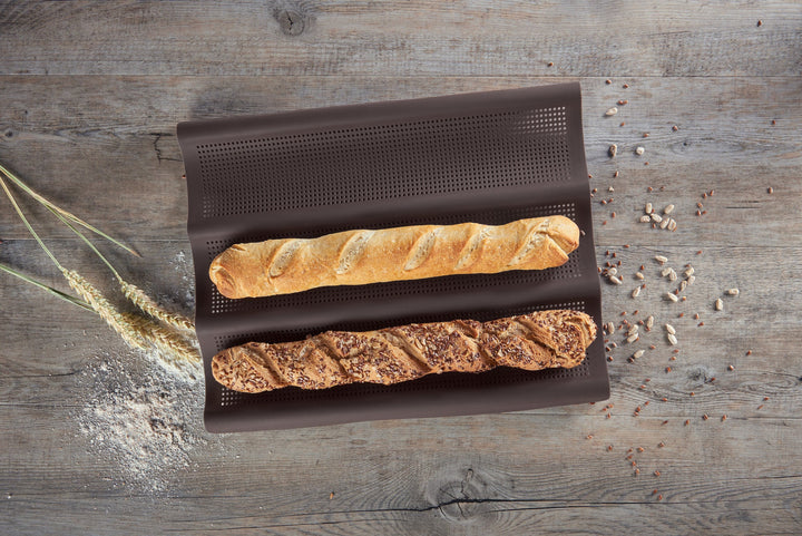 L00085085 - LURCH FlexiForm Baguette 36x28,5cm 3fach braun mit feinmaschiger Netzstruktur